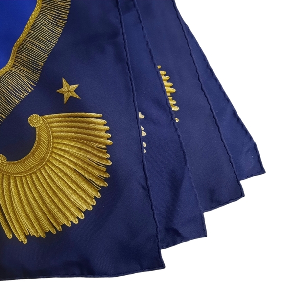 Vintage HERMÈS Poste Et Calvarie Silk Twill Scarf 90cm Blue/Gold/Multi - Picture 13 of 13